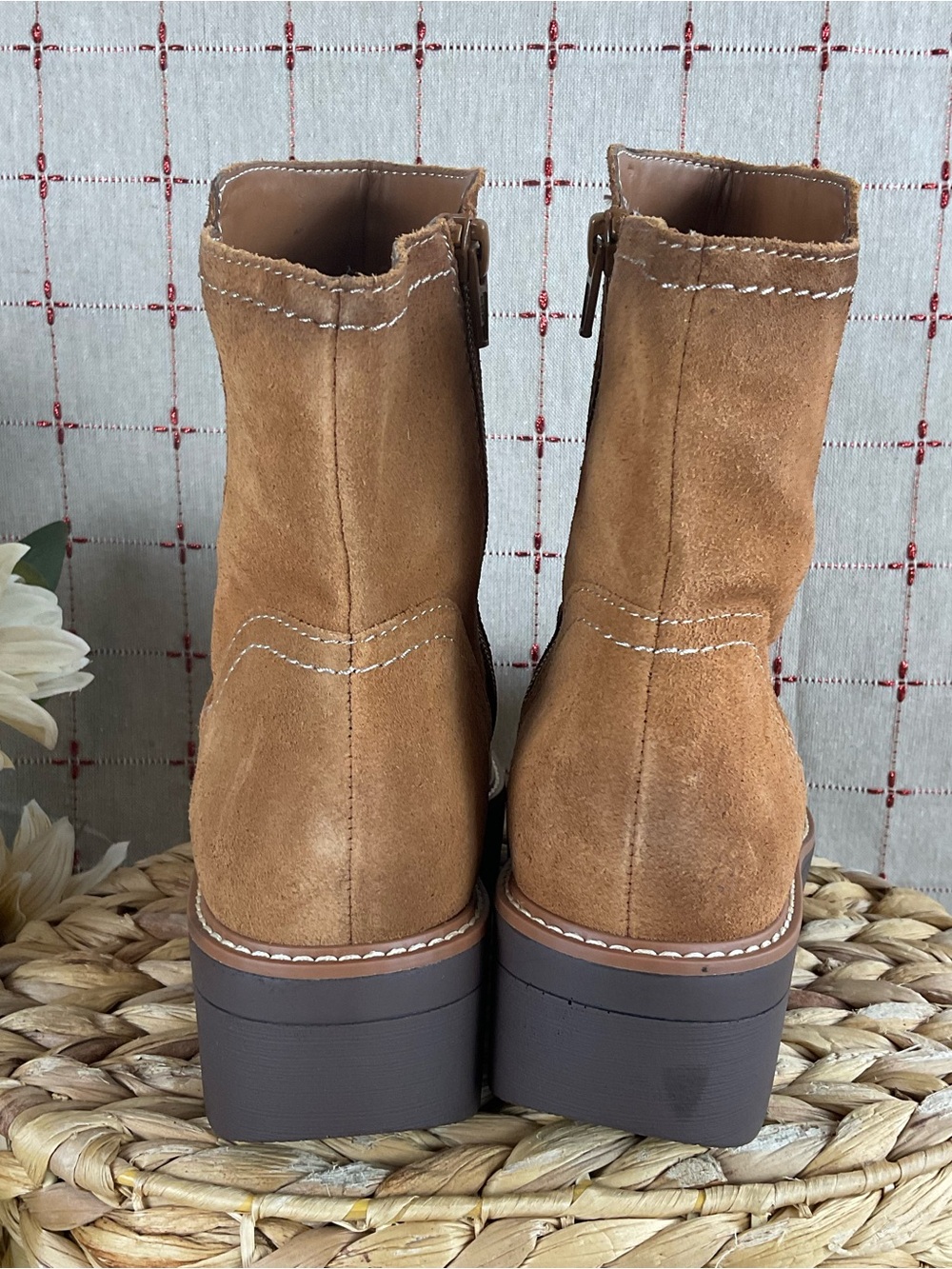 Naturalizer “Wylie” Tawny Brown Suede Wedge Platform Ankle Boots Size 6.5 - Picture 5 of 7